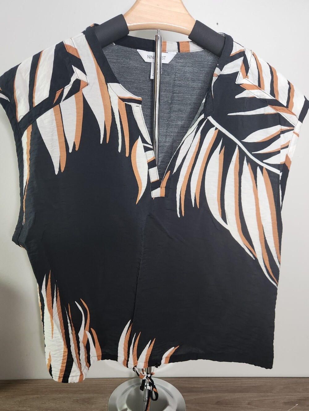 Nine West Top Palm Leaf Sleeveless Tropical Hawaiian Shirt